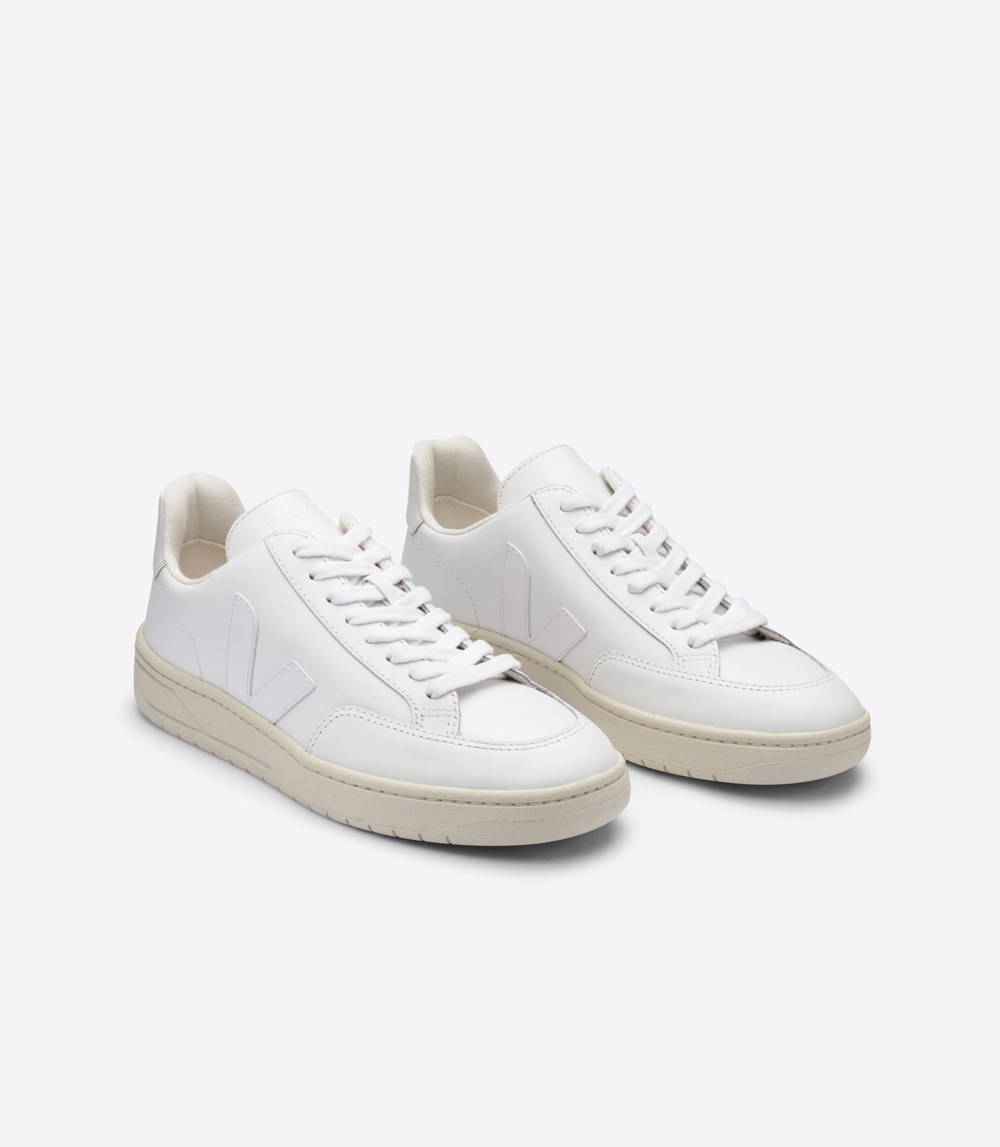 Veja Sneakers Barbati - V-12 Piele - Albi - 9183764-LS